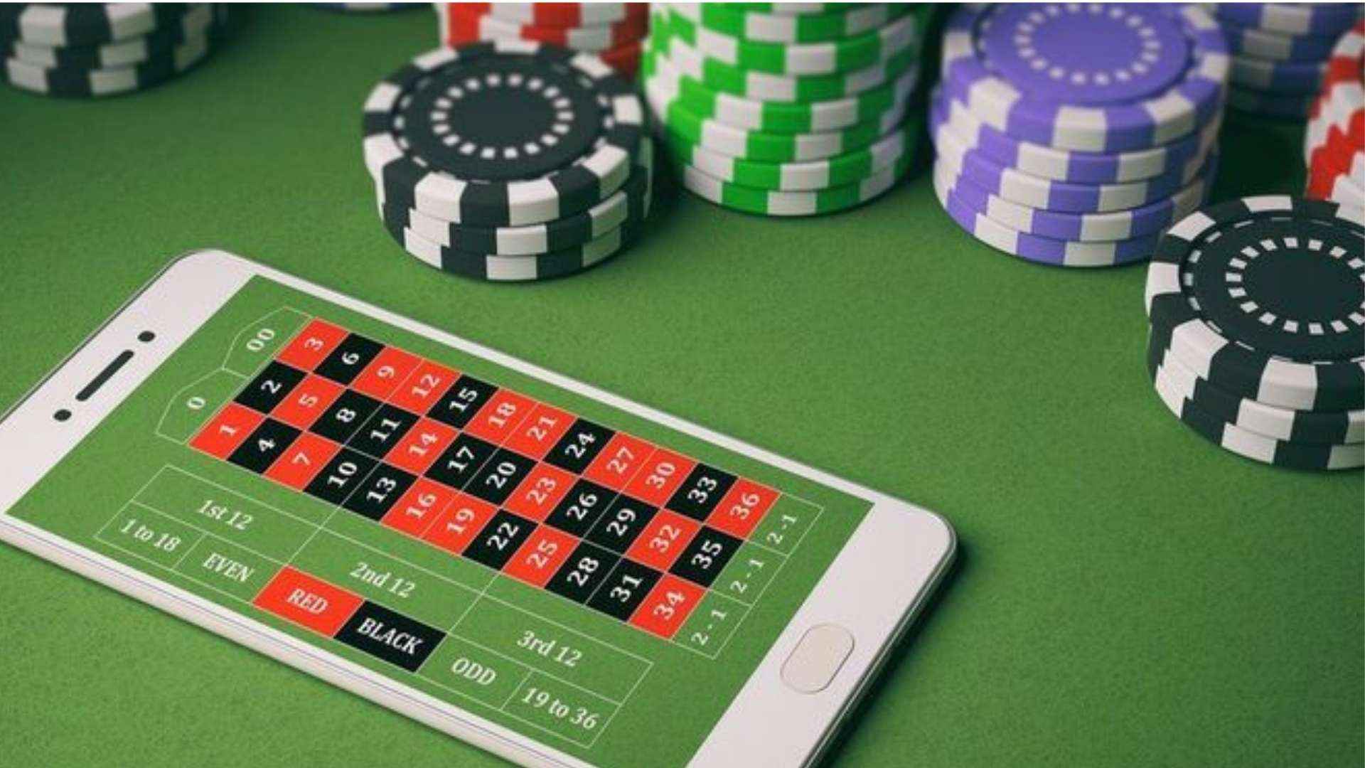 Learn Strategic Card Management in Solitaire Games